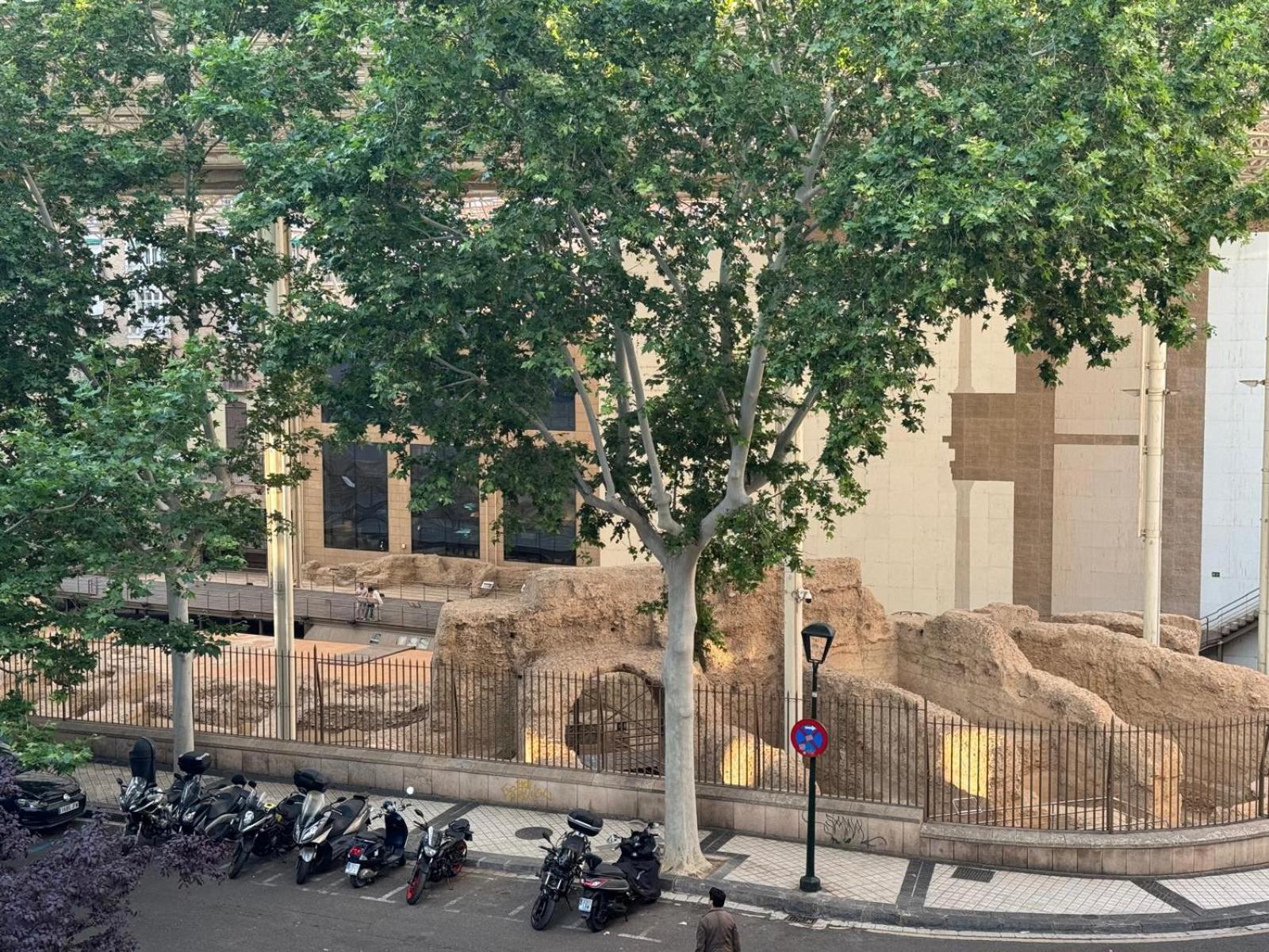 Teatro Romano Saragozza Esterno foto
